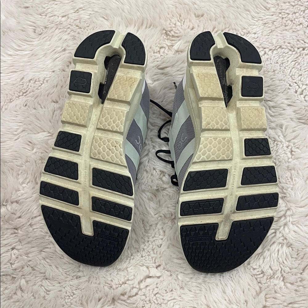 On Running Women's Athletic Sneakers in Pale Green, Light Gray and Black - Picture 4 of 4